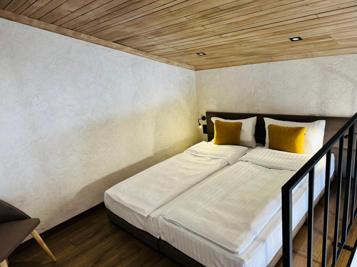 Chalet Crepdechine Hotel Bukovel Exterior photo